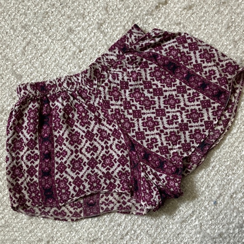 💜 Brandy Mellville Women’s Size Small Boho Pull On Shorts